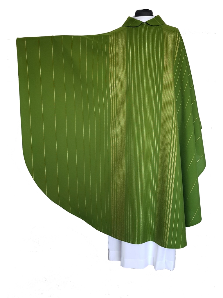 Casulla-sacerdotal-cuello-benedictino-JERUSALENVERDE